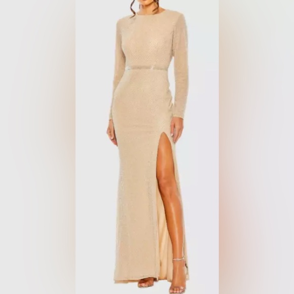 Mac Duggal (043)6089 Beaded High Neck Long Sleeve Gown size 6